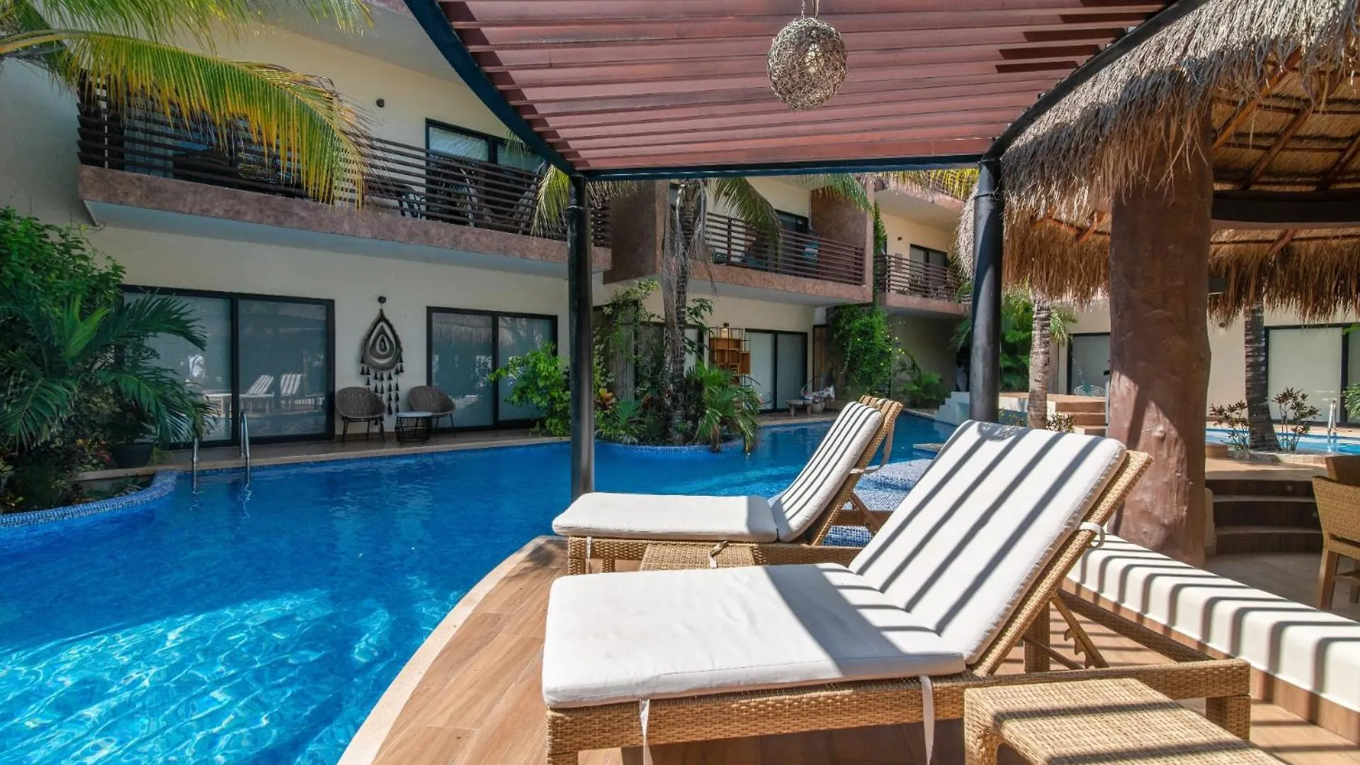 アパート トゥルムLuxurious Penthouse With Jungle View & Private Poolアパートメント メキシコ
